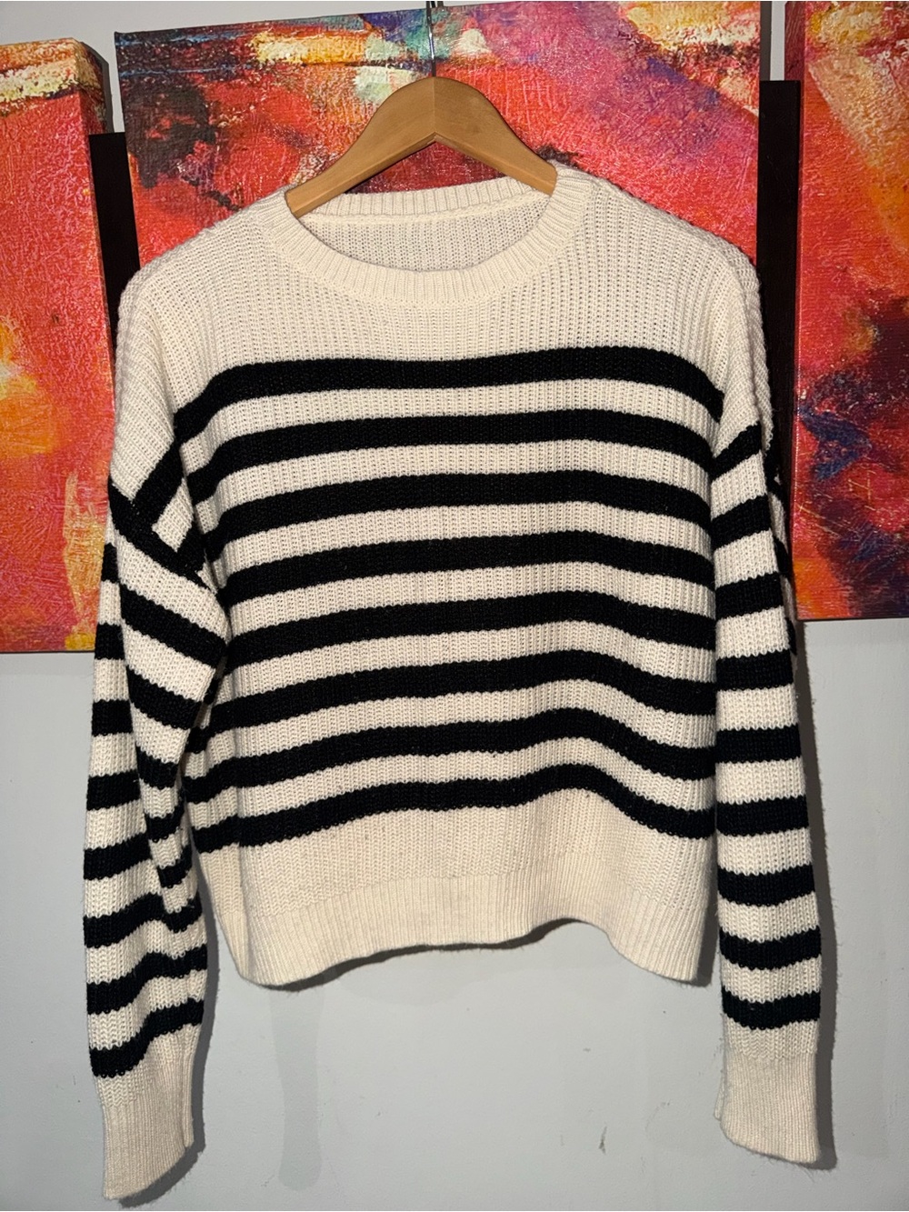 Classic Black & Cream Striped Crewneck Sweater. Size: M